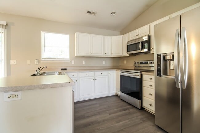 Foto del edificio - 306 Yukon Dr