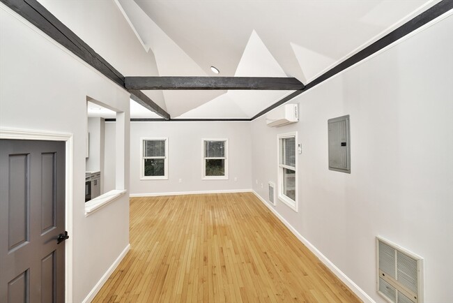Building Photo - 21 Park St