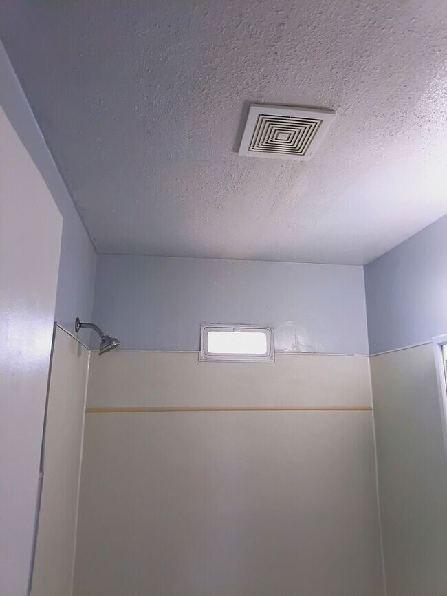 Foto del edificio - Fully Renovated 2 Bed | Fresh, Clean, Move-In Ready