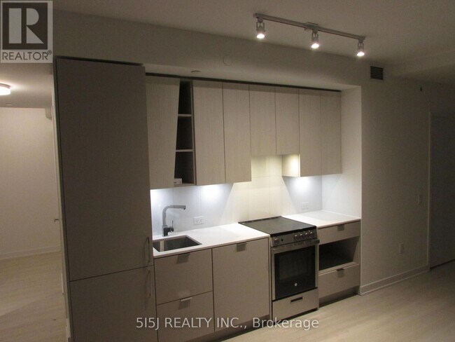 Building Photo - 3883 Quartz Rd