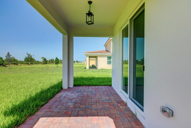 Building Photo - 13275 NW Copper Creek Dr