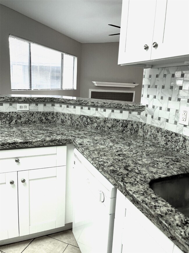 Foto del edificio - 7200 T C Jester Blvd