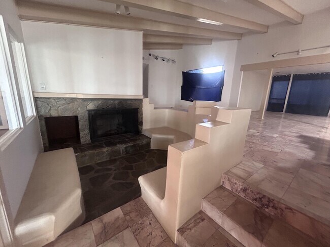 Foto del edificio - 563 Black Bear Rd NE