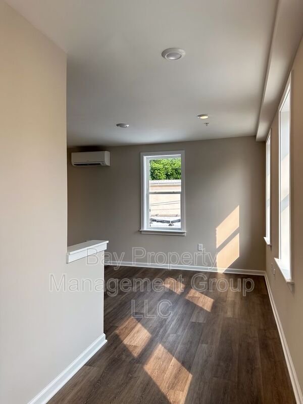 Building Photo - 5508 Belair Rd
