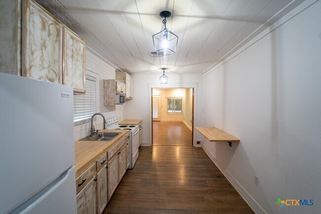 Foto del edificio - 1006 W North St