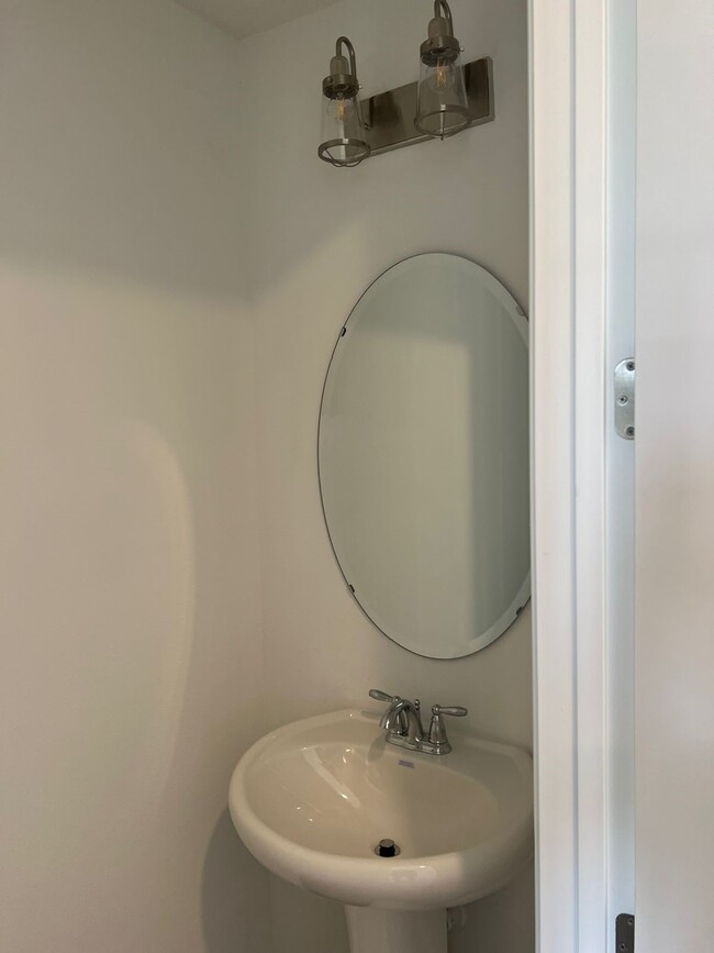 Photo - 913 Conch Rd Townhome