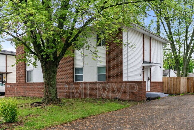 Foto del edificio - 3027 Rotunda Ct S