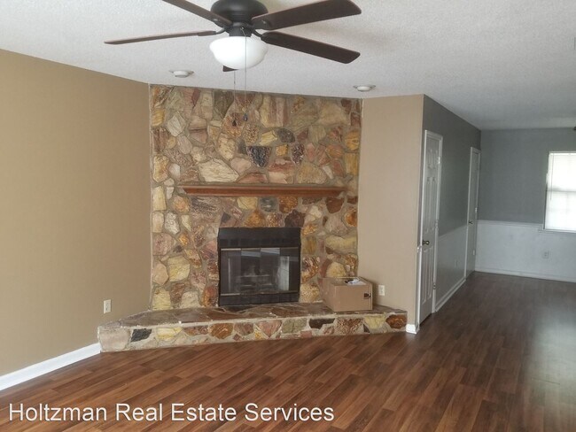 Building Photo - 4 br, 2 bath House - 107 Maid Marian Court