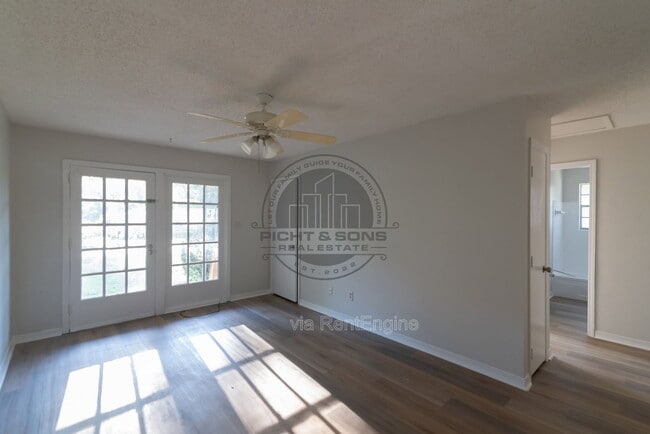 Foto del edificio - 3216 Jim Lee Rd