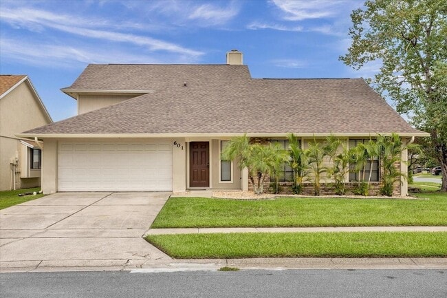 Photo - 601 Tomlinson Terrace House