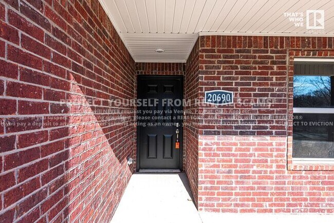 Foto del edificio - 20690 Dawn Hill East Rd