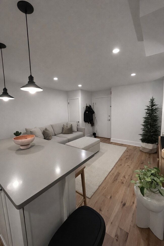 Building Photo - BRAND NEW - 1BR Located just off of Rittenhouse Square Park