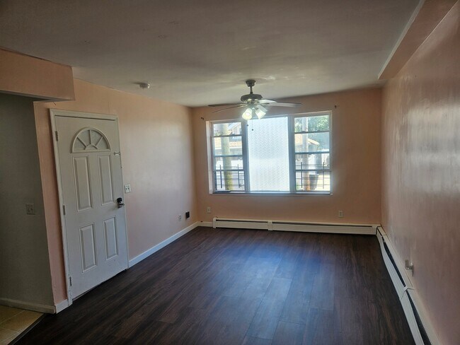 Foto del edificio - 1-85 B 26th St