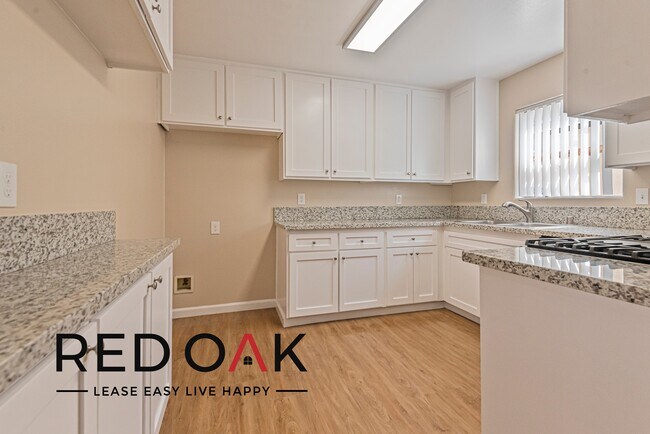 Foto del edificio - Breathtaking Two Bedroom Home with Spaciou...