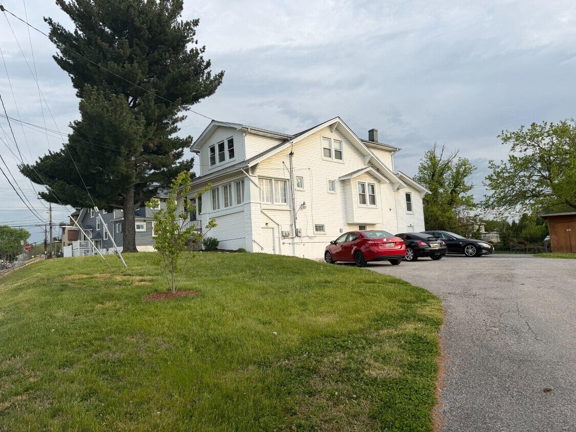 Foto del edificio - 1300 North Ave