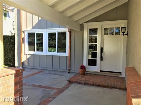 Primary Photo - 4 br, 2 bath House - 31092 Via Cordova
