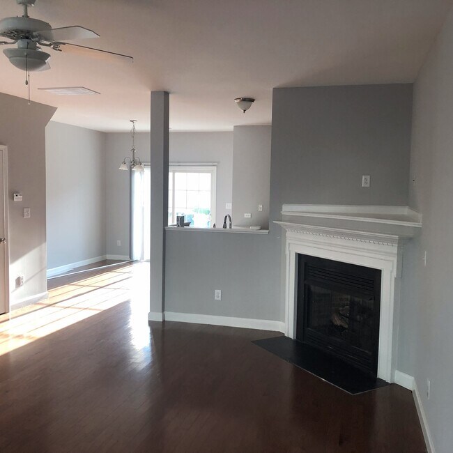 Foto del edificio - Amazing 3 Bedroom Home in North East Raleigh