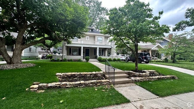 Building Photo - 6020 McGee St