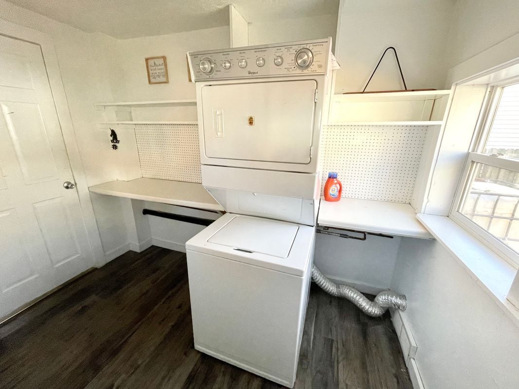 Building Photo - 2462 S 38th Ave