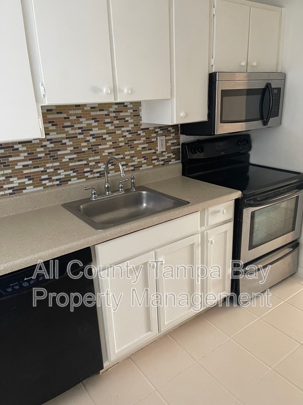 Building Photo - 4415 Dylan Loop