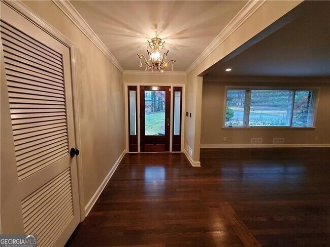 Foto del edificio - 4615 Mystic Dr NE