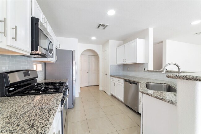 Building Photo - 9632 Gatesville Ave
