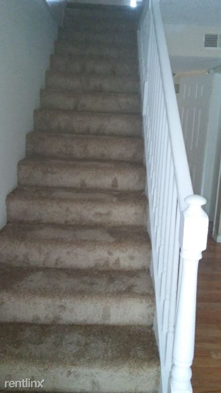 Foto del edificio - 2 br, 212 bath Townhome - 6920 Woodlake Drive