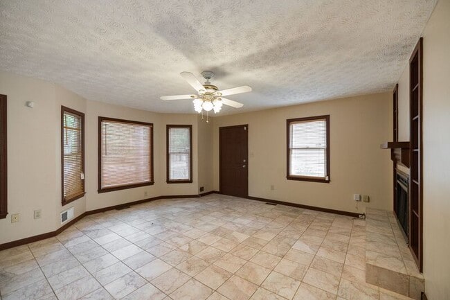 Photo - 277 Highland Park Dr House