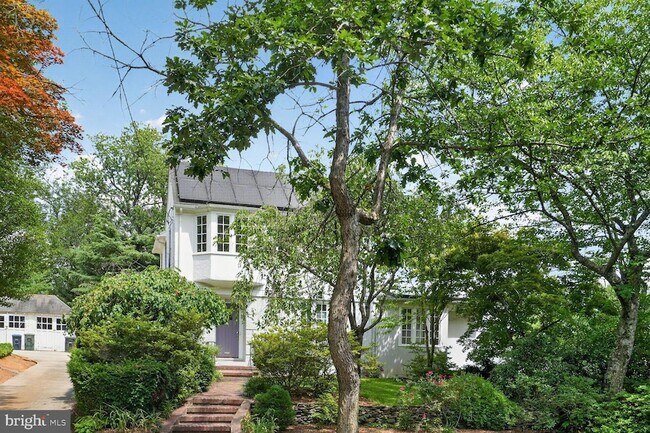 Photo - 3113 45th St NW House