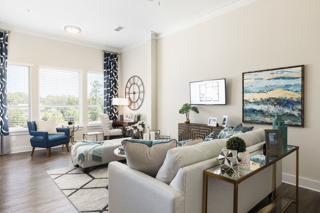 The Mayfair - The Mayfair Apartments