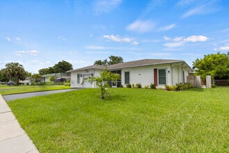 Building Photo - 7811 NW 68th Ave