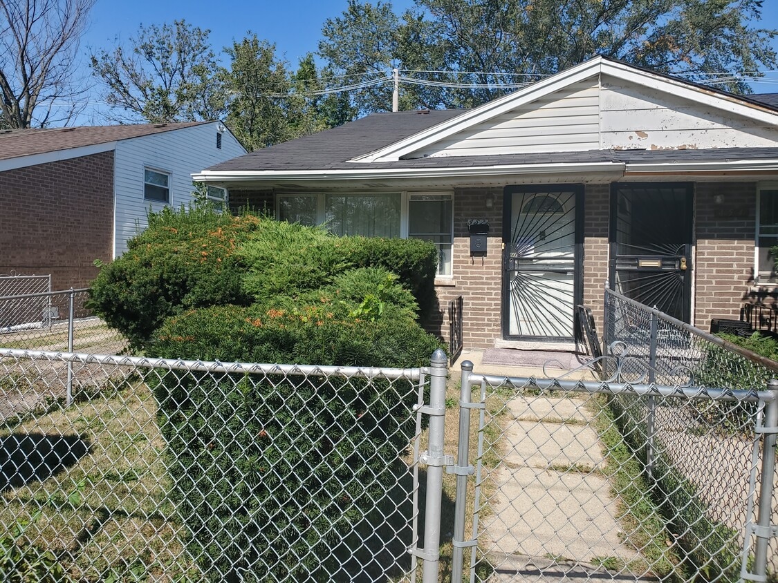 Primary Photo - 452 E 134th St