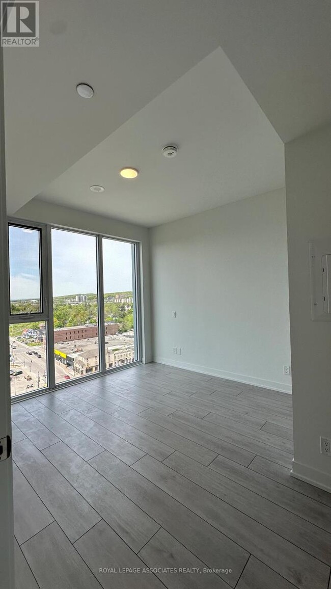 Building Photo - 39 Mary St