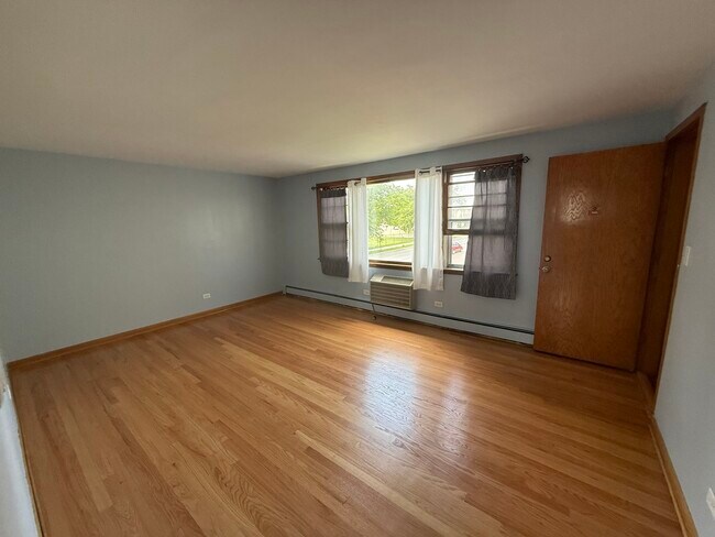 Foto del edificio - 3558 N Nagle Ave