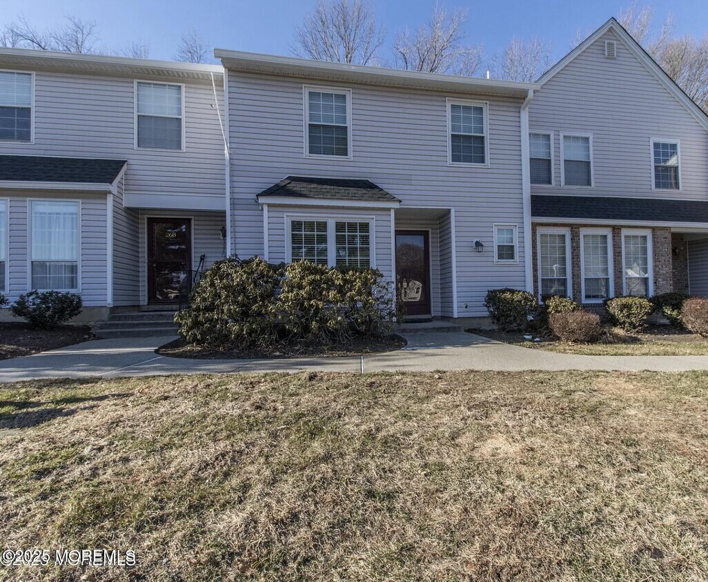 Foto principal - 266 Fairfield Pl