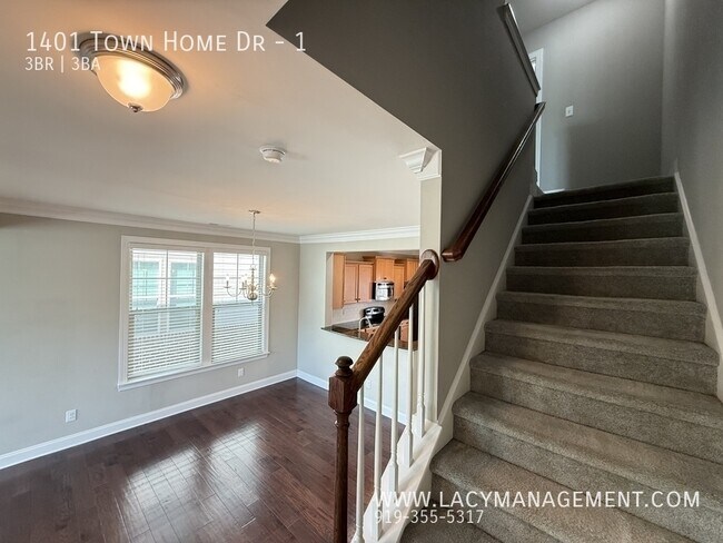 Foto del edificio - 1401 Town Home Dr