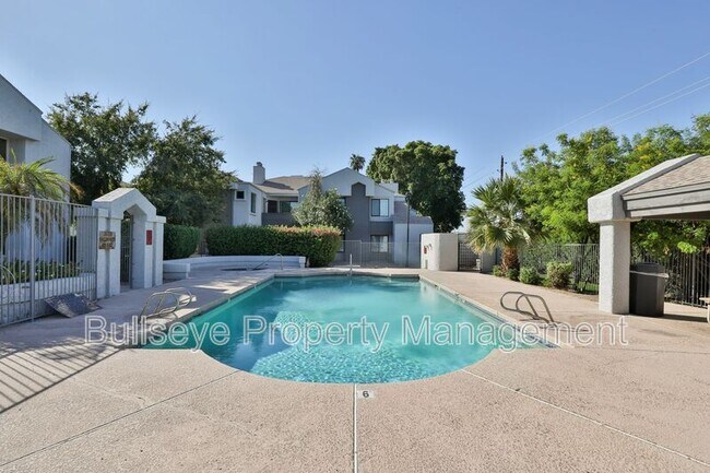 Building Photo - 9439 N 59th Ave