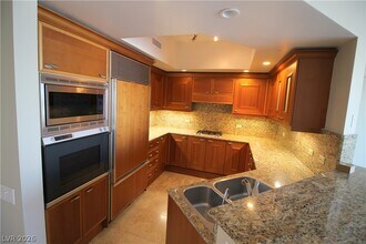 Building Photo - 2777 Paradise Rd