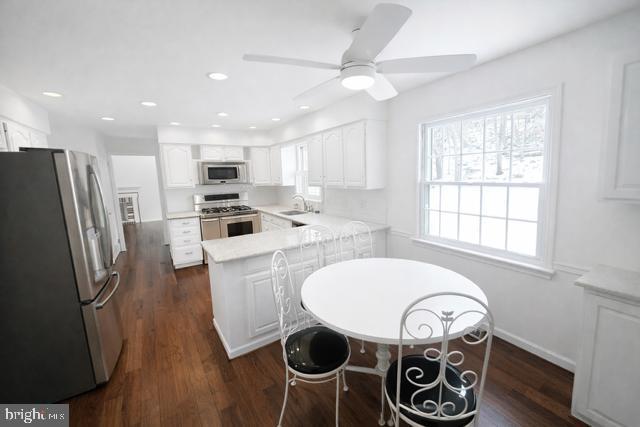 Foto del edificio - 402 Norwood Rd