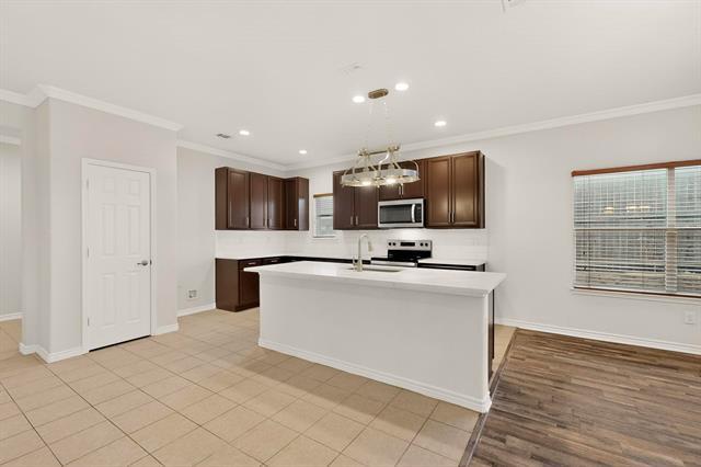 Foto del edificio - 6401 Texana Way