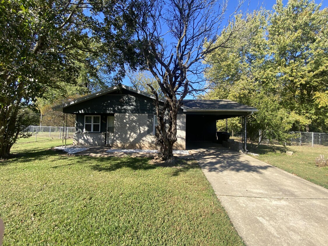 Primary Photo - 3409 N 56th St