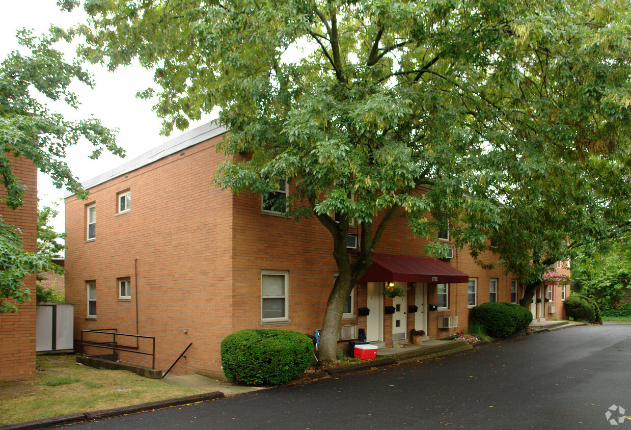 Building Photo - 1748-1752 North Star Ave