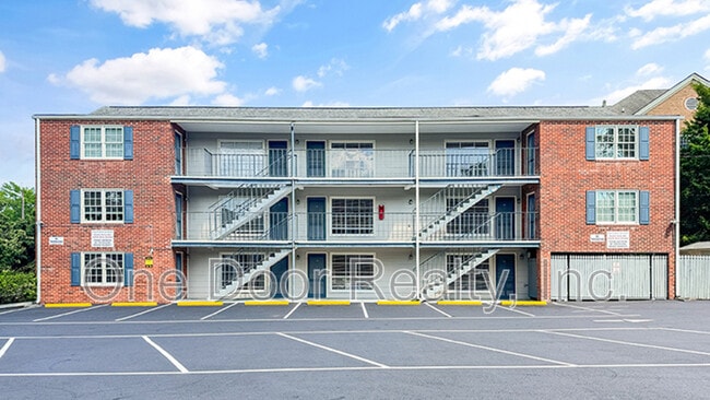 Photo - 732 Scotland St Apartment