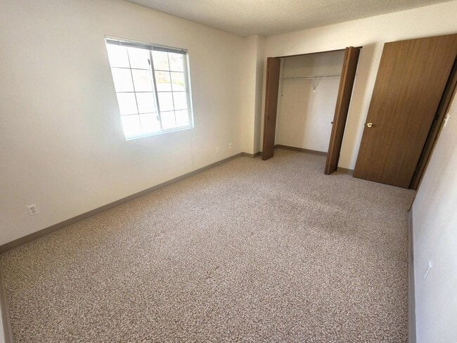 Building Photo - 923 Boston Way