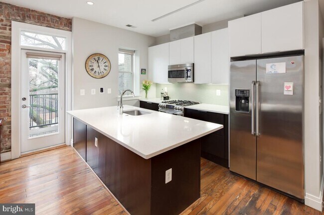 Foto del edificio - 1811 Wyoming Ave NW