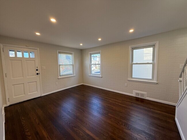 Building Photo - 520 Purce St