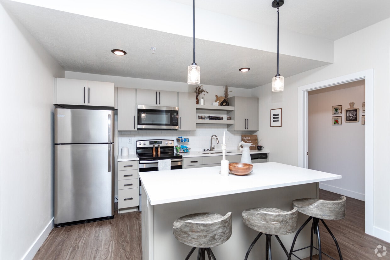 Primary Photo - Altair at Riverwalk