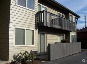Building Photo - 3705 SE 35th Pl