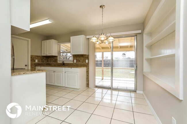 Building Photo - 4424 Edgebrook Dr