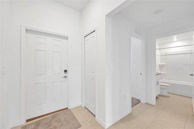 Foto del edificio - 5174 Fiddle Fig Ave